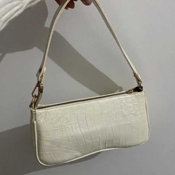 Beige shoulder bag, in good condition, hardly used MRP 650 - Picture 4 of 6